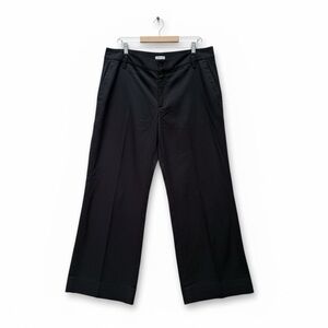 Women’s wide-legged classic black pants